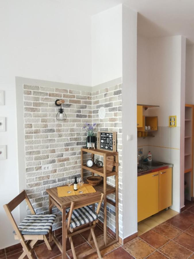 Apartments Maris Petrovac Bagian luar foto