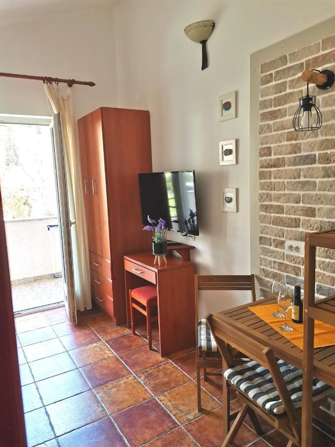 Apartments Maris Petrovac Bagian luar foto