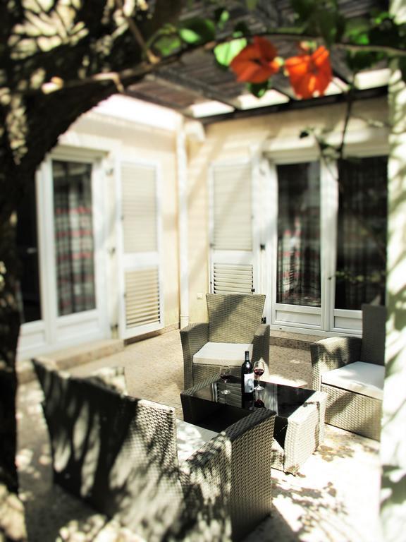 Apartments Maris Petrovac Bagian luar foto
